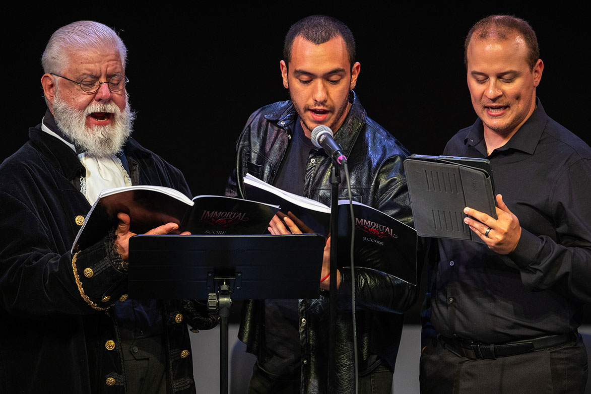 Behind the scenes 11